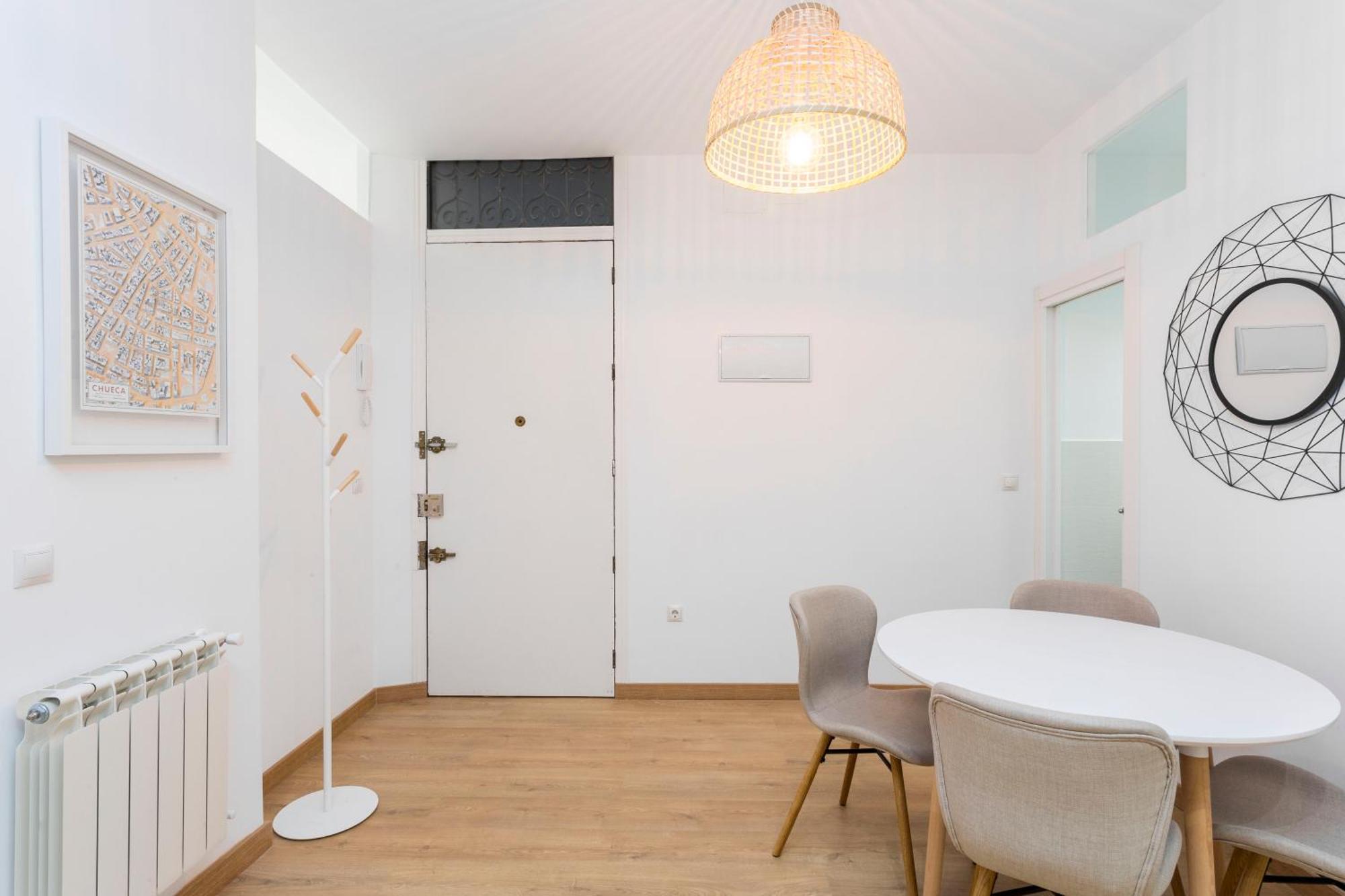 Apartment Luxurious 2br/2ba In Chueca